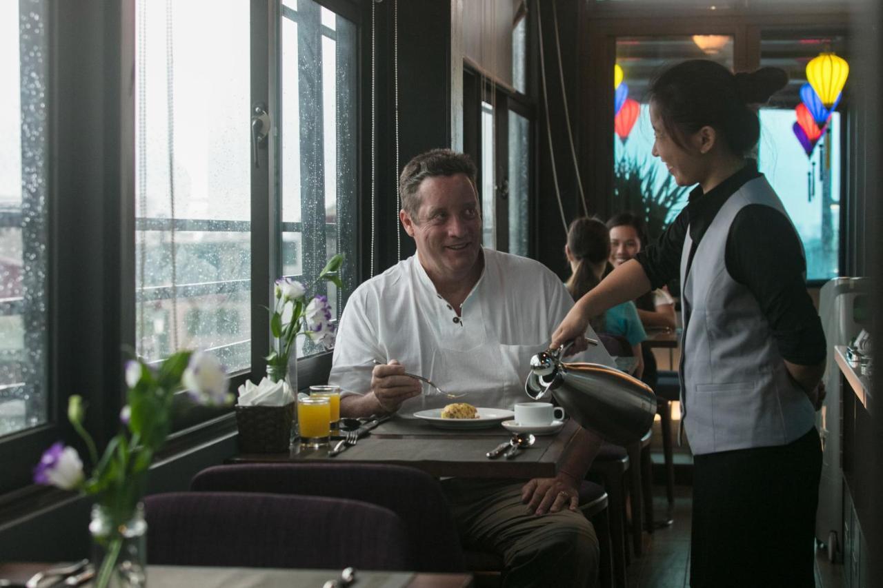 Hanoi Fiesta Hotel & Spa Exteriör bild